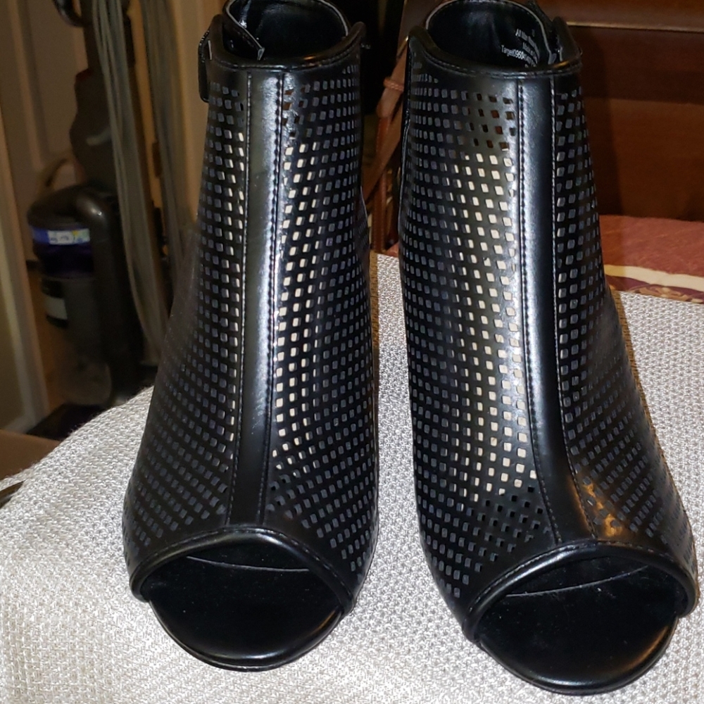 Merona Black Peep toe Booties